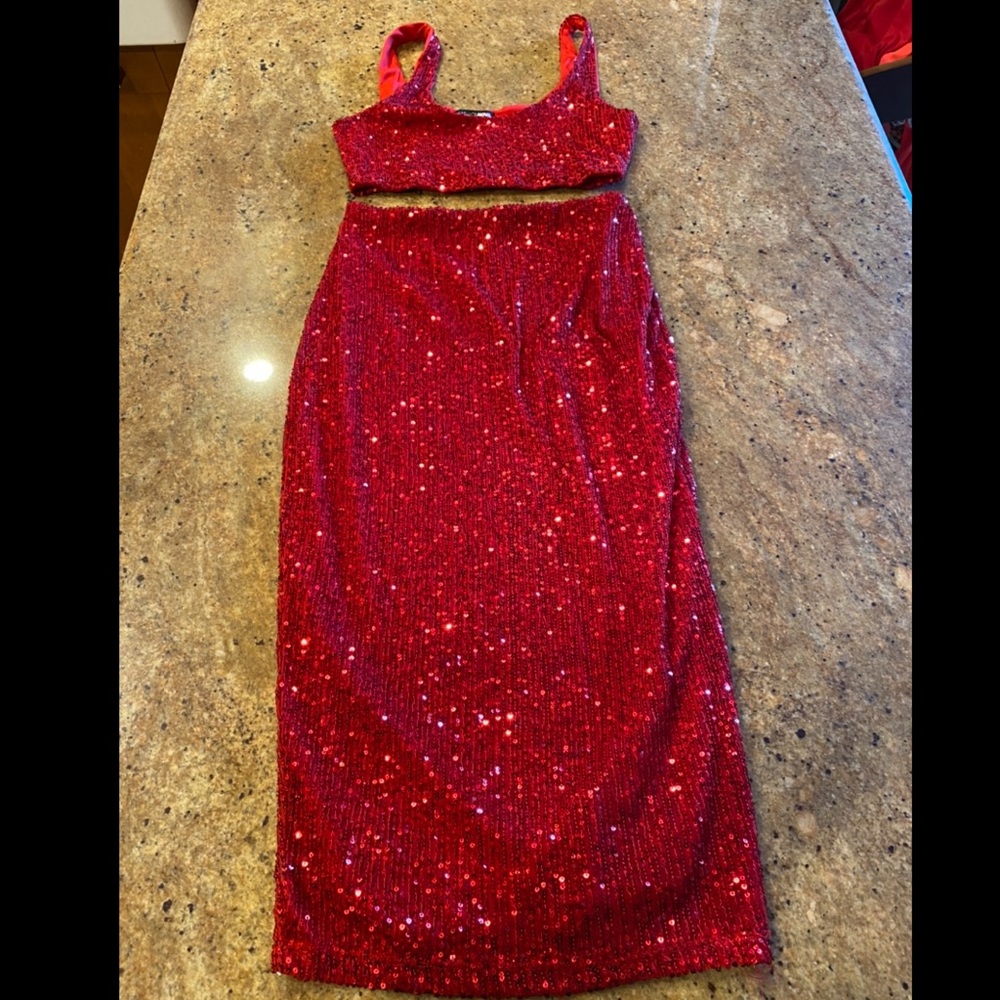 Two piece set
